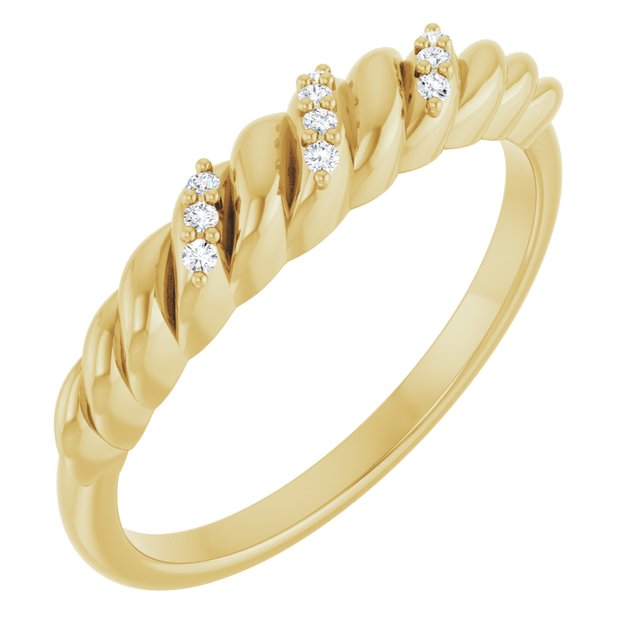 Anillo de oro amarillo de 14k con forma de croissant con diamantes naturales