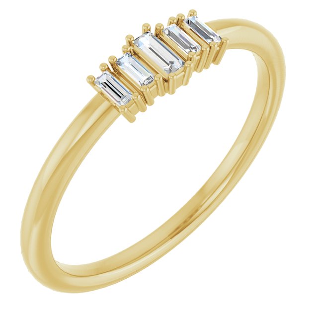 Anillo de Diamantes Naturales en oro de 14k amarillo.